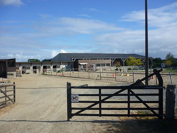 Joalland Equitation Centre Equestre La Plaine Sur Mer Manege